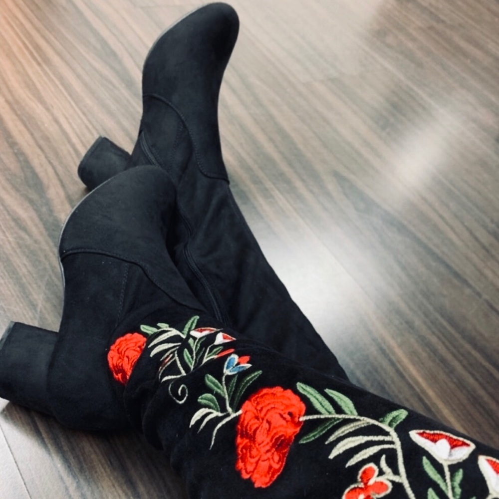 🔥RESTOCKED!! 🆕Over the Knee High Floral Boots🌹 - Picture 2 of 5